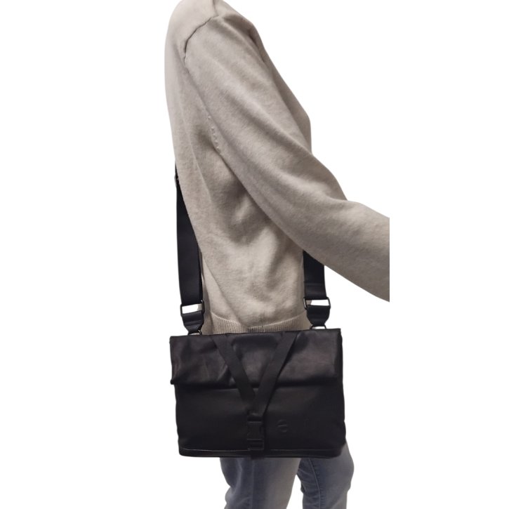 Aunts & Uncles YAO Umhängetasche black